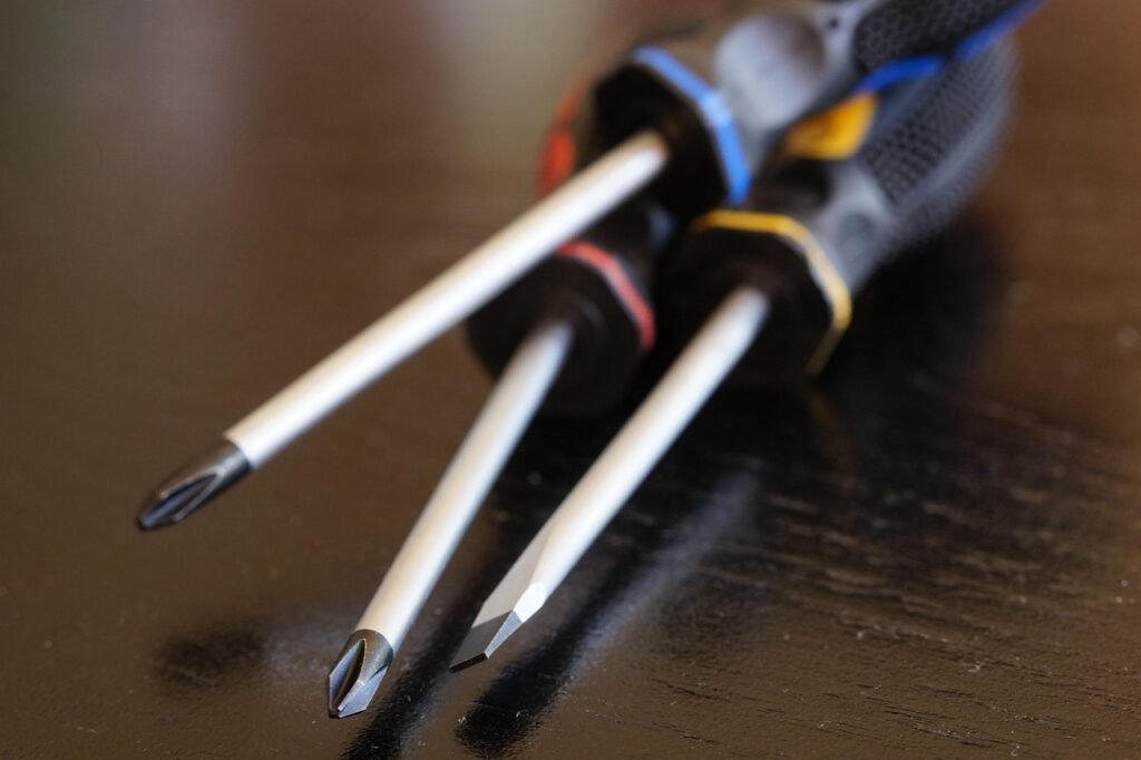 screwdriver, tool, craft-708177.jpg